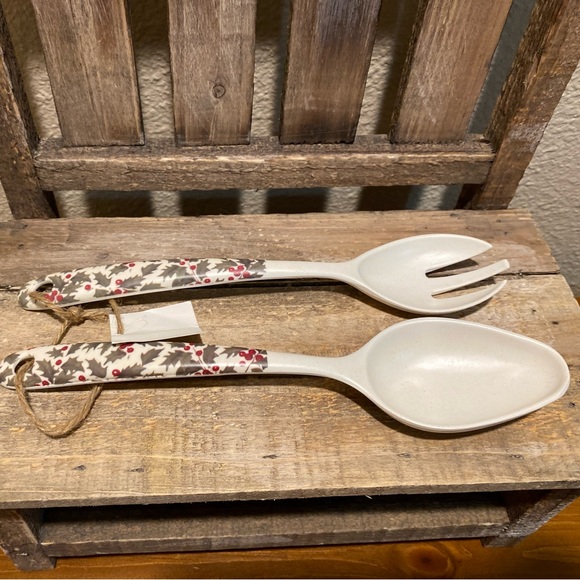 Christmas Red Berry & Green Holly Serving Spoon & Serving Fork Set Of 2 - Picture 11 of 16
